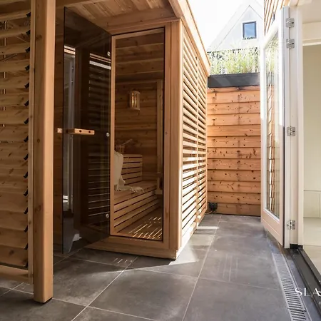 Slaaphuys Bed & Sauna アパート アルクマール