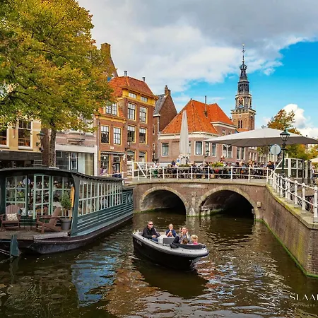 Slaaphuys Bed & Sauna アパート *