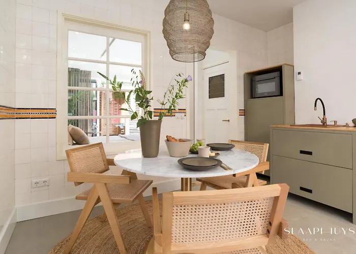 Slaaphuys Bed & Sauna *